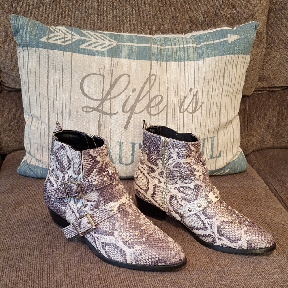 JANE AND THE SHOE Snakeskin Double Buckle Booties. Size 7
